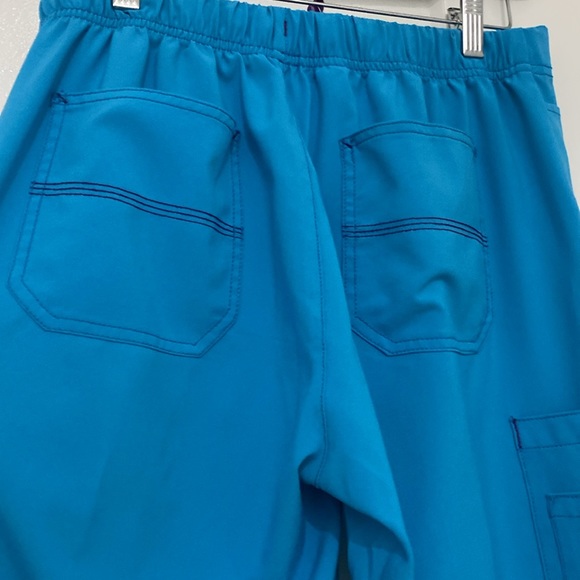 Carhartt Force Scrub Set |Size Small - Picture 9 of 13